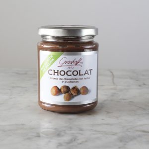 Crema de chocolate con leche y avellanas